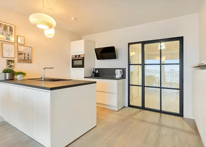 Ruim Aan De Jachthaven